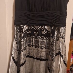 Elegant Black and White Patterned Dress